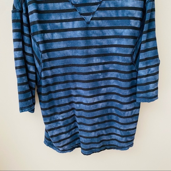 Free People Striped V-Neck Top Blue Sz Medium - Picture 7 of 8